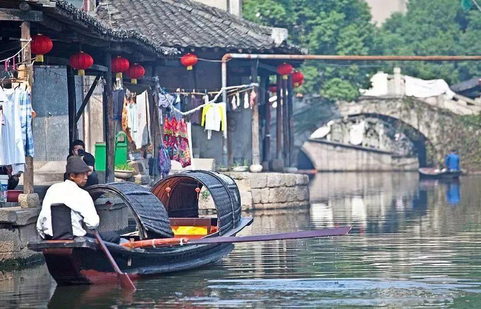 许玮甯首度正面回应婚变传闻，明星婚变为什么这么引人关注？游戏画面